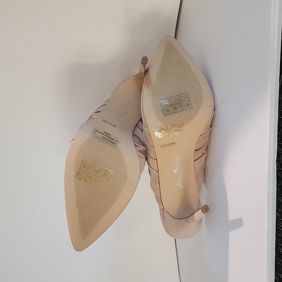 New- Taupe Pleated Pointy Toe Mule Stiletto Heel - Picture 3 of 8